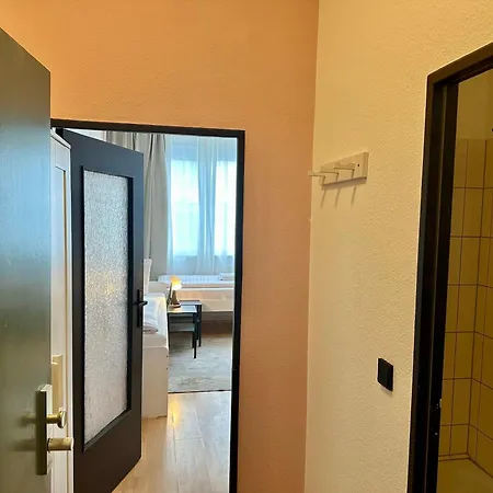 Hevals Budget & Beyond Apart Otel *