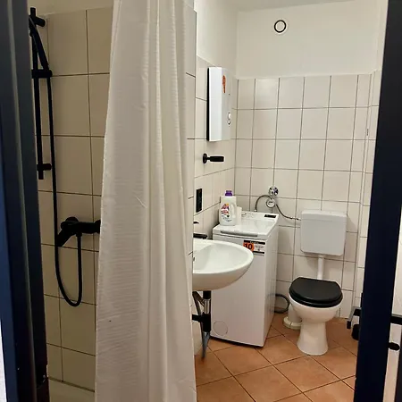 Hevals Budget & Beyond * Berlin