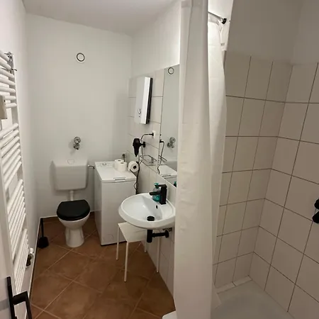 Hevals Budget & Beyond * Berlin