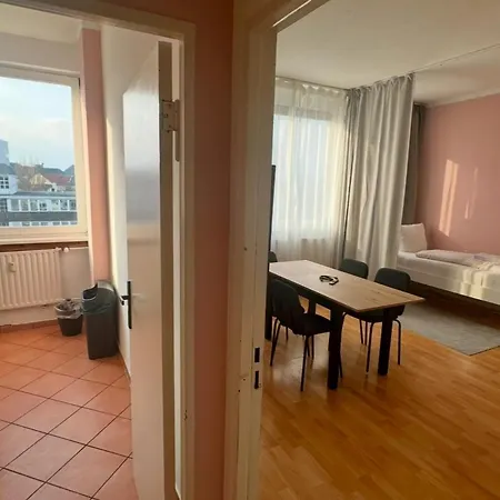 Hevals Budget & Beyond * Berlin